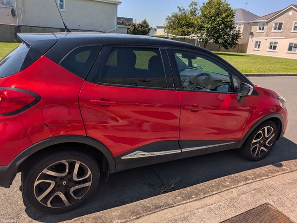 Renault Captur Hatchback, Diesel, 2017, Red