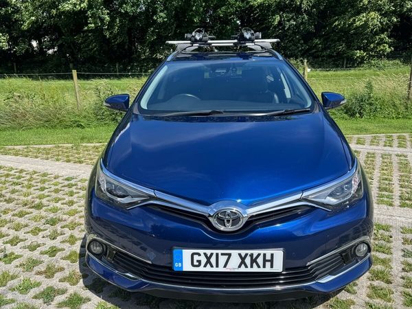 Toyota Auris Estate, Diesel, 2017, Blue