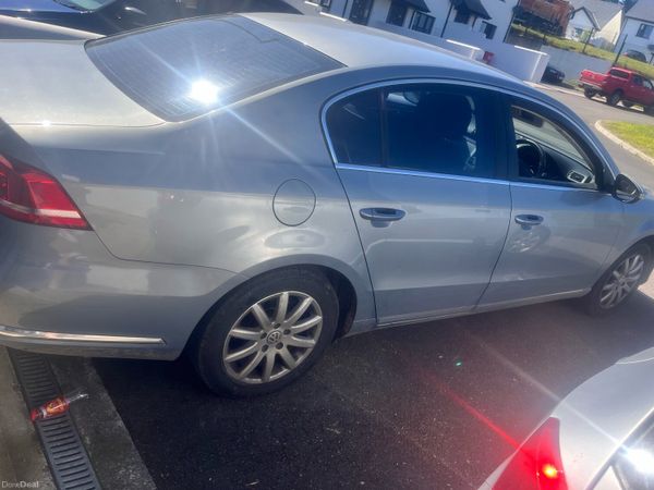 Volkswagen Passat Saloon, Diesel, 2012, Grey