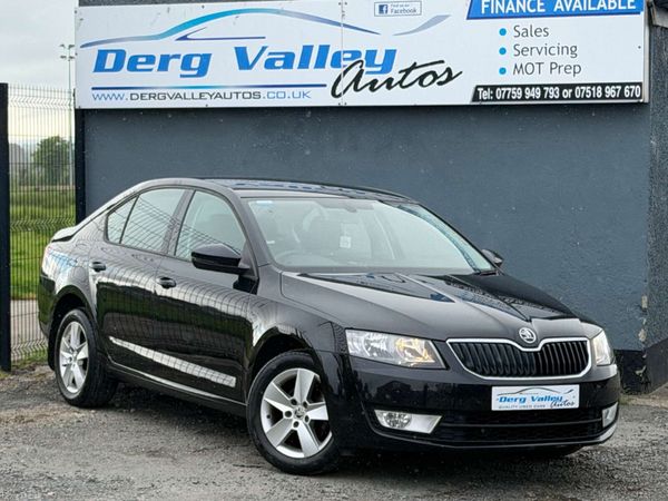 Skoda Octavia Hatchback, Diesel, 2015, Black