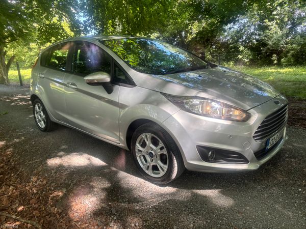 Ford Fiesta Hatchback, Petrol, 2013, Silver