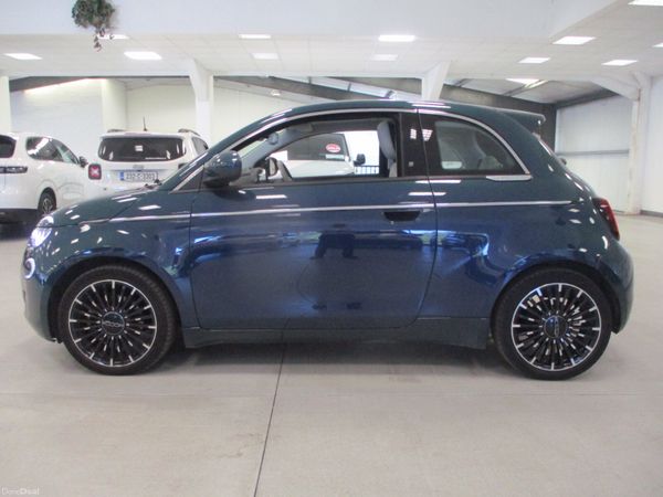 Fiat 500e Hatchback, Electric, 2023, Green