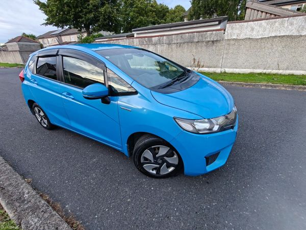 Honda Fit Hatchback, Petrol Hybrid, 2015, Blue