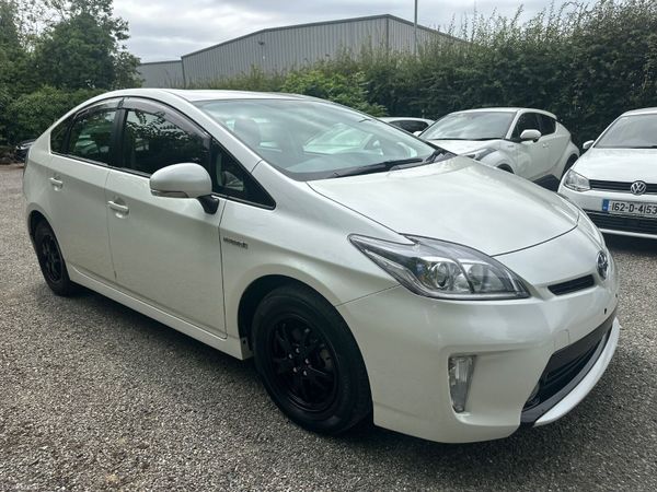 Toyota Prius Hatchback, Petrol Hybrid, 2015, White
