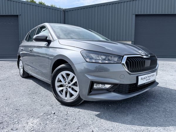 Skoda Fabia Hatchback, Petrol, 2022, Grey