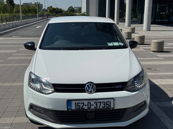 Volkswagen Polo Hatchback, Petrol, 2015, White