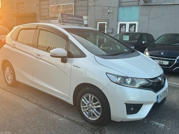 Honda Fit Hatchback, Petrol Hybrid, 2017, White