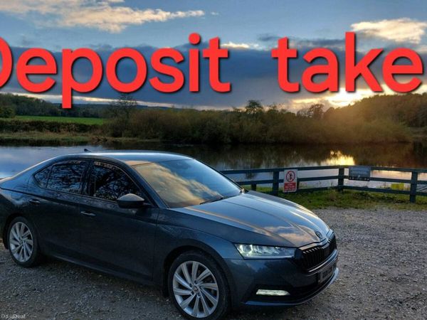 Skoda Octavia Saloon, Diesel, 2022, Grey
