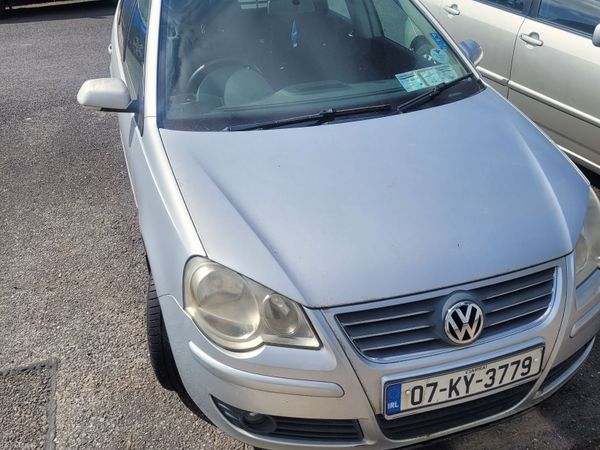 Volkswagen Polo Hatchback, Petrol, 2007, Silver