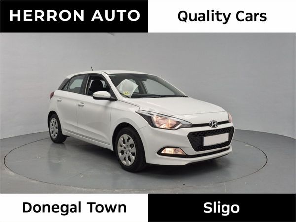 Hyundai i20 Hatchback, Petrol, 2017, White
