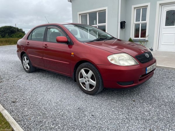 Toyota Corolla Saloon, Petrol, 2004, Red