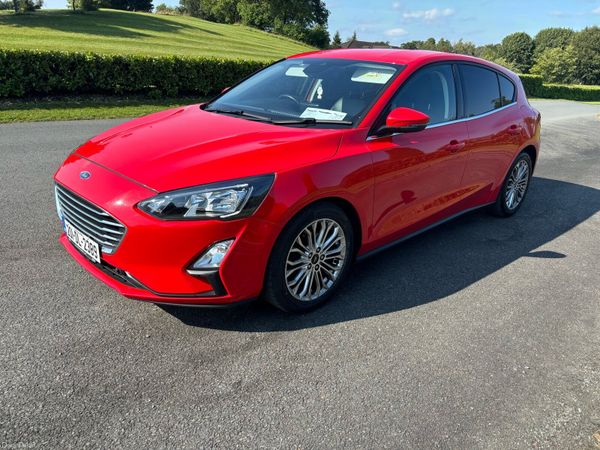 Ford Focus Hatchback, Petrol, 2020, Red