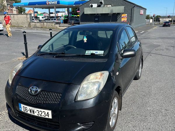 Toyota Yaris Hatchback, Petrol, 2006, Black
