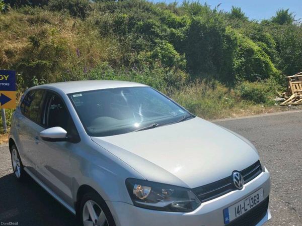 Volkswagen Polo Hatchback, Petrol, 2014, Silver