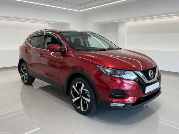 Nissan Qashqai MPV, Petrol, 2019, Red