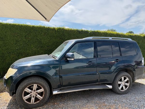 Mitsubishi Pajero SUV, Diesel, 2007, Green
