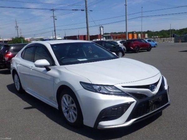 Toyota Camry Saloon, Petrol Hybrid, 2021, White
