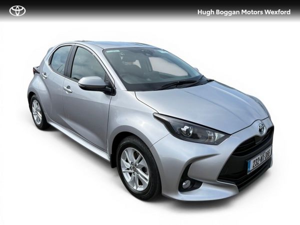 Toyota Yaris Hatchback, Petrol Hybrid, 2023, Grey