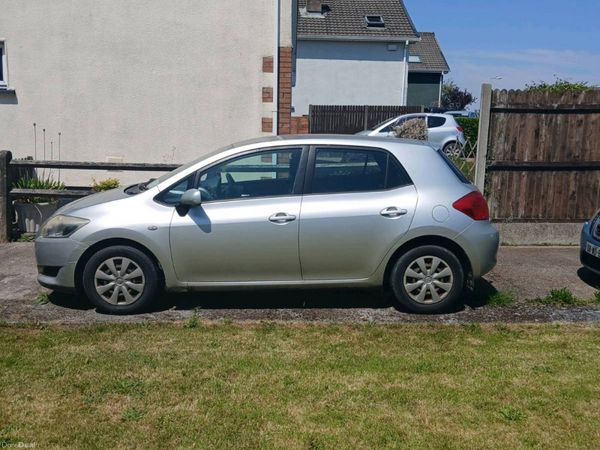 Toyota Auris Hatchback, Diesel, 2007, Silver