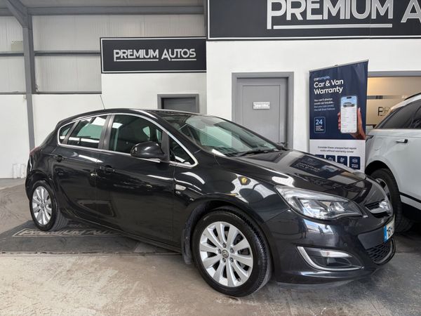 Vauxhall Astra Hatchback, Diesel, 2015, Black
