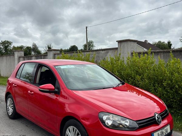 Volkswagen 308 Hatchback, Diesel, 2011, Red
