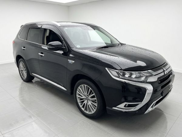 Mitsubishi Outlander SUV, Petrol Plug-in Hybrid, 2019, Black
