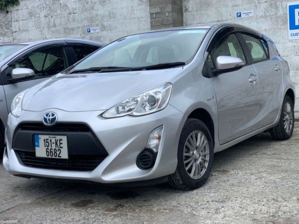 Toyota Aqua Hatchback, Petrol Hybrid, 2015, Silver