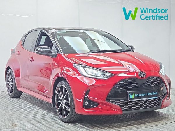 Toyota Yaris Hatchback, Petrol Hybrid, 2023, Red