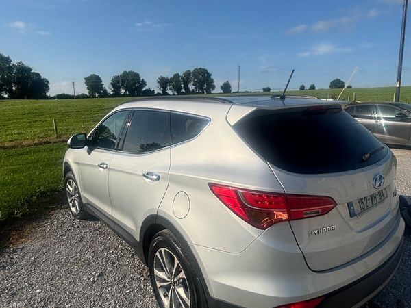 Hyundai Santa Fe SUV, Diesel, 2015, Silver