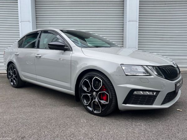 Skoda Octavia Hatchback, Petrol, 2020, Grey