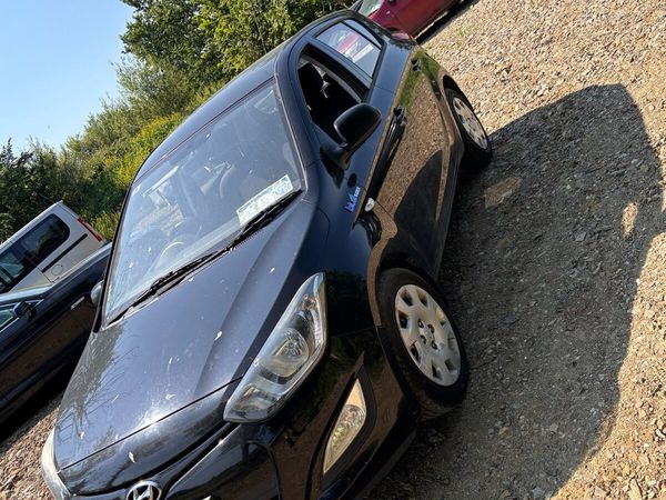 Hyundai i20 Hatchback, Diesel, 2014, Black