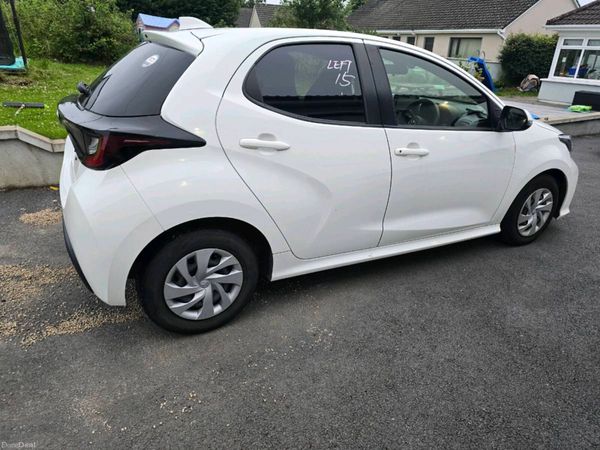 Toyota Yaris Hatchback, Petrol, 2023, White