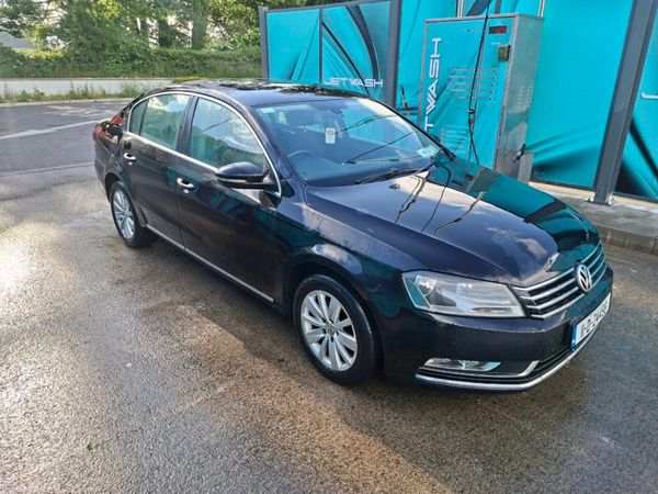Volkswagen Passat Saloon, Diesel, 2011, Black