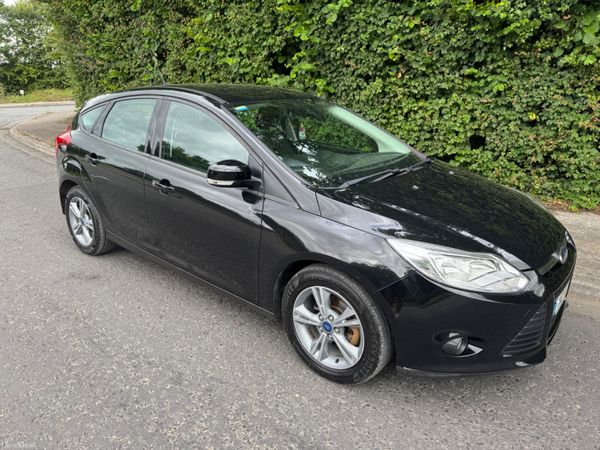 Ford Focus Hatchback, Petrol, 2014, Black