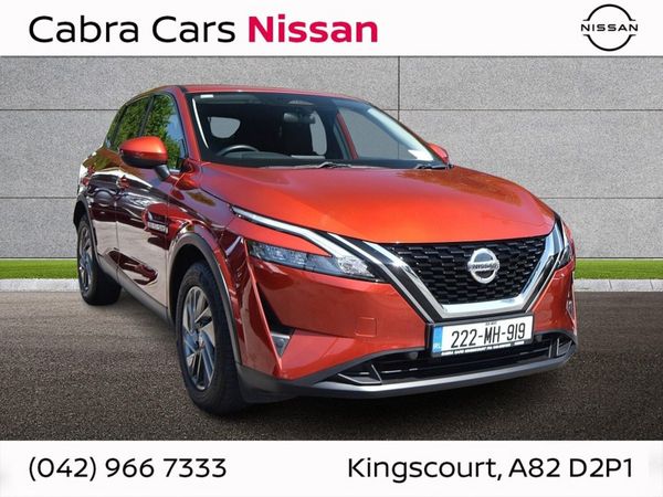 Nissan Qashqai MPV, Petrol, 2022, Red