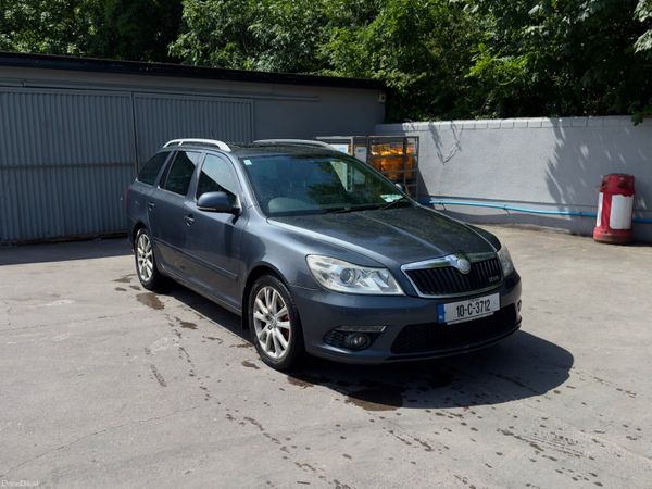 Skoda Octavia Estate, Diesel, 2010, Grey