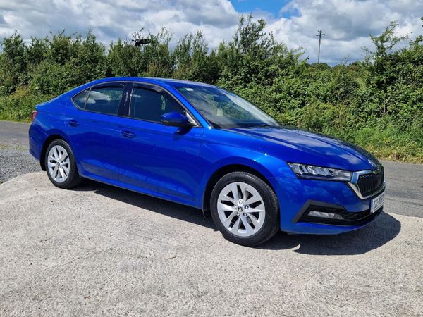 Skoda Octavia Saloon, Diesel, 2022, Blue