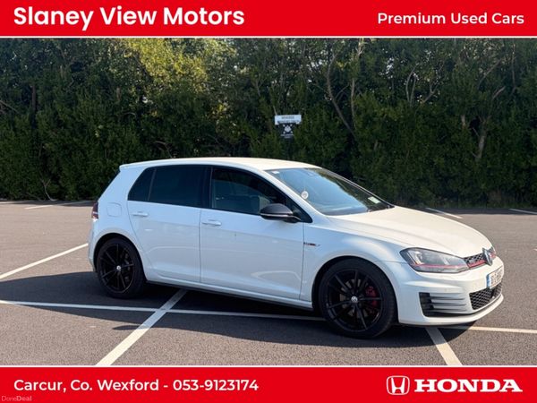 Volkswagen Golf Hatchback, Petrol, 2016, White