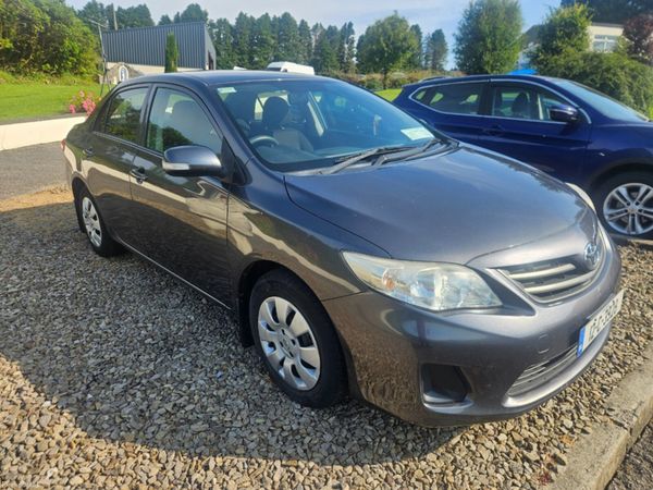 Toyota Corolla Saloon, Diesel, 2012, Grey