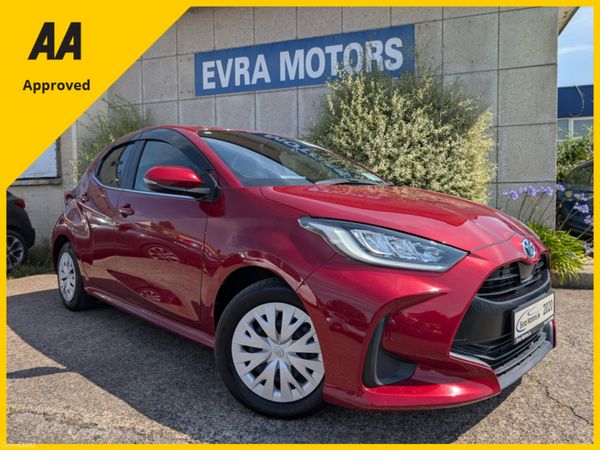 Toyota Yaris Hatchback, Petrol Hybrid, 2021, Red