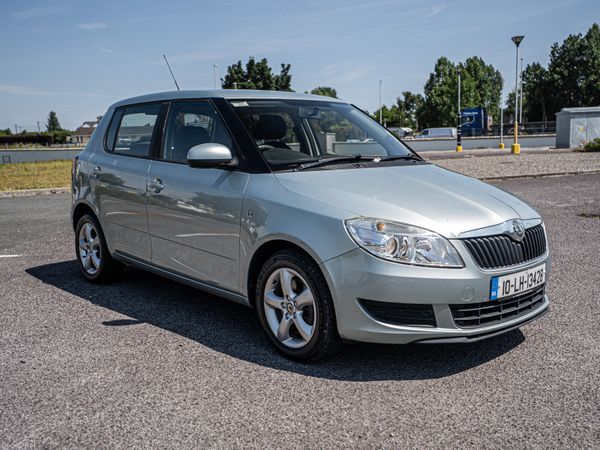 Skoda Fabia Hatchback, Petrol, 2010, Green