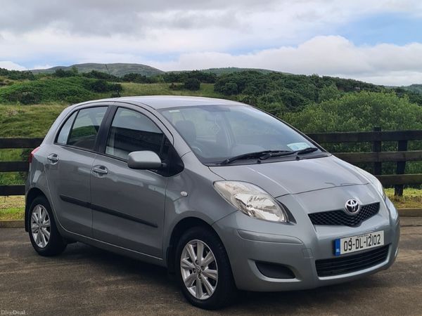 Toyota Yaris Hatchback, Diesel, 2009, Silver