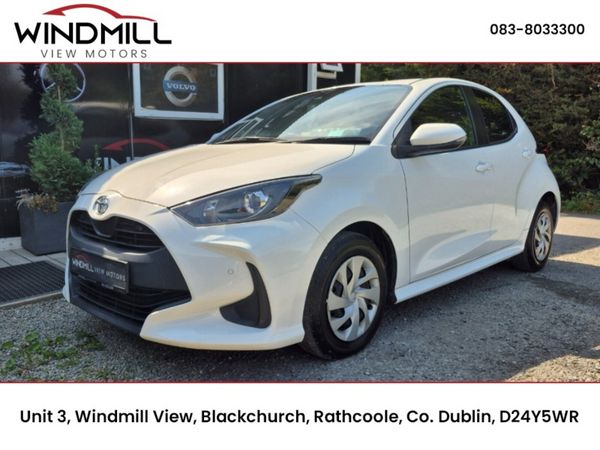 Toyota Yaris Hatchback, Petrol Hybrid, 2021, White
