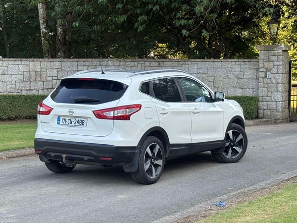 Nissan Qashqai SUV, Diesel, 2017, White