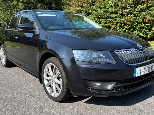 Skoda Octavia Saloon, Diesel, 2014, Black