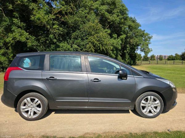 Peugeot 5008 MPV, Diesel, 2013, Grey