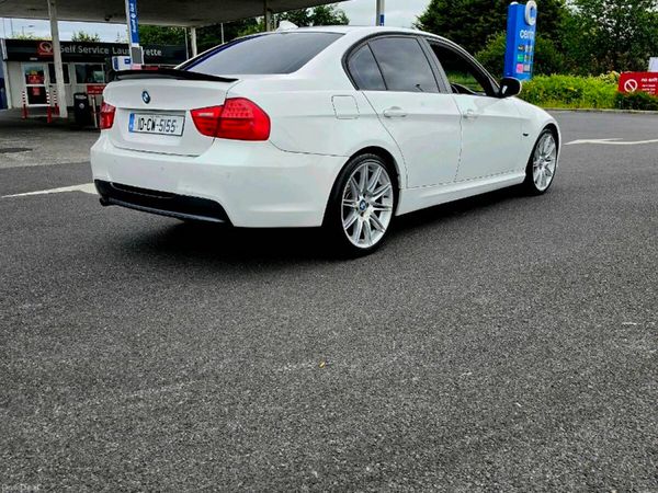 BMW 3-Series Saloon, Diesel, 2010, White