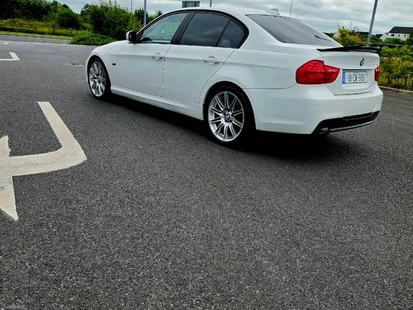 BMW 3-Series Saloon, Diesel, 2010, White