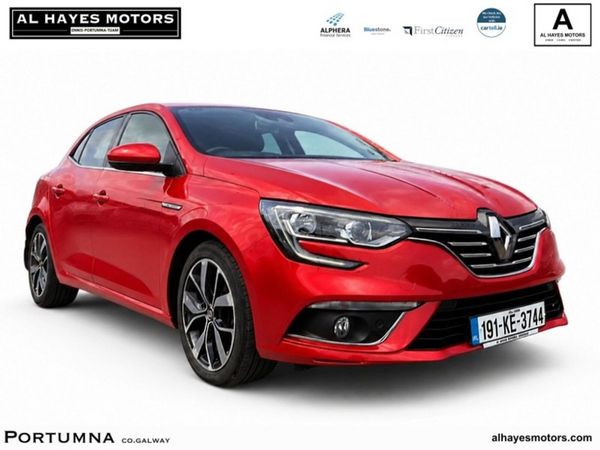 Renault Megane Hatchback, Diesel, 2019, Red