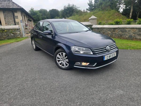 Volkswagen Passat Saloon, Diesel, 2012, Blue